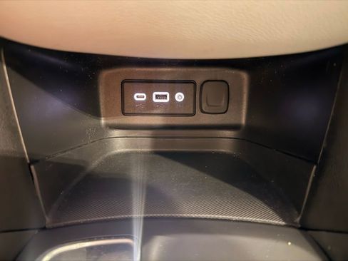 Used 2024 Chevrolet Equinox LS w/ LS Convenience Package image 24