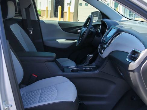 Used 2020 Chevrolet Equinox LS FWD image 17