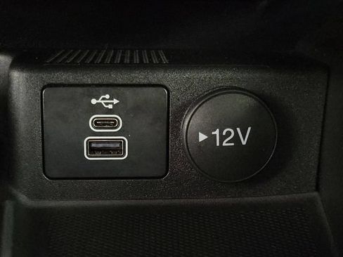 Certified 2025 Ford Escape Platinum AWD/4WD image 29