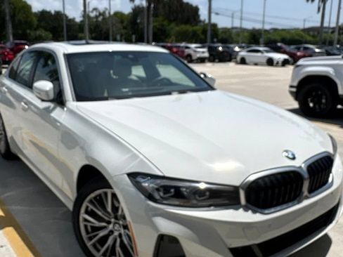 Used 2024 BMW 330i Sedan w/ Convenience Package RWD image 1