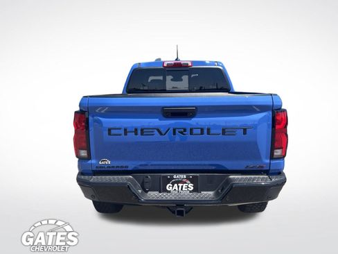 Used 2025 Chevrolet Colorado ZR2 w/ Technology Package AWD/4WD image 10
