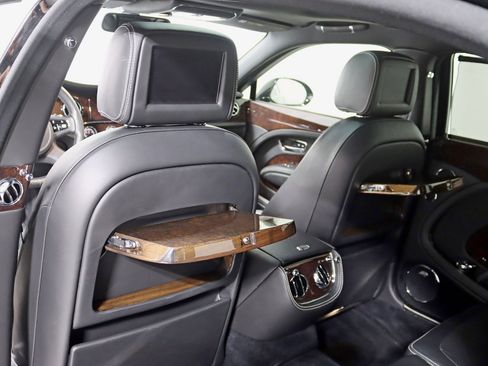 Used 2016 Bentley Mulsanne Speed image 30