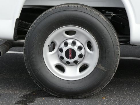 New 2025 GMC Savana 3500 w/ Power Convenience Package RWD image 23
