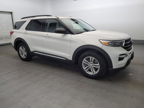 Used 2022 Ford Explorer XLT w/ Equipment Group 202A AWD/4WD image 11