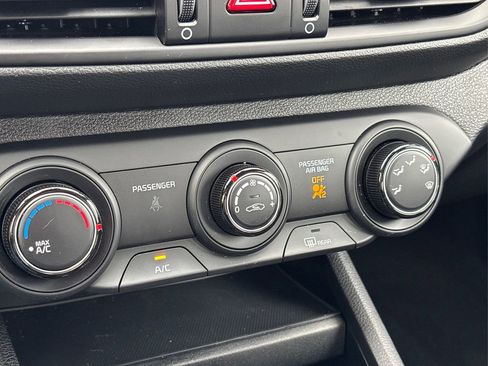 Certified 2024 Kia Forte LXS w/ LXS Technology Package image 28