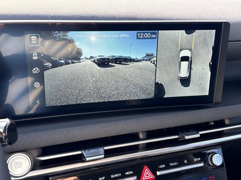 Certified 2025 Hyundai Tucson Limited image 29