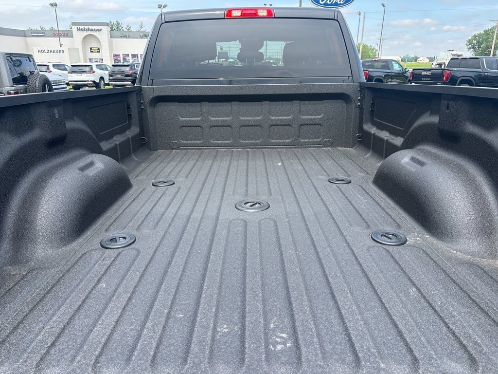 New 2026 RAM 3500 Big Horn AWD/4WD image 34