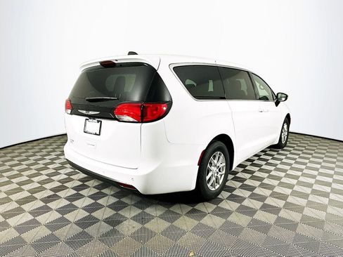 New 2026 Chrysler Voyager LX FWD image 9