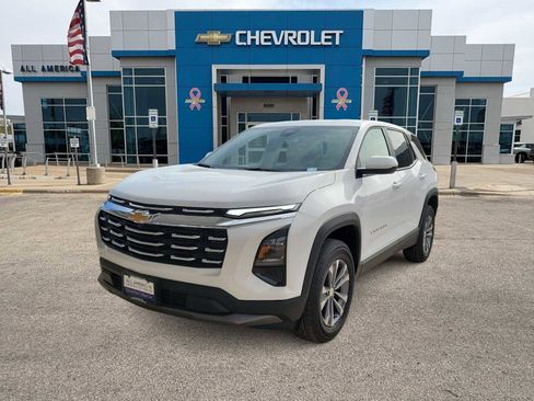 New 2026 Chevrolet Equinox LT w/ Convenience Package II FWD image 1