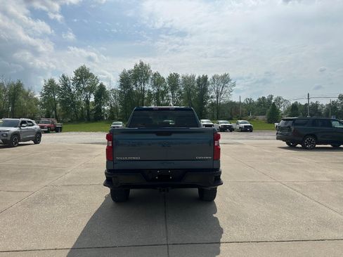 Used 2024 Chevrolet Silverado 1500 Custom Trail Boss AWD/4WD image 7