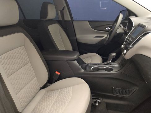 Used 2018 Chevrolet Equinox LS image 21