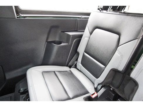 Used 2024 Ford Bronco Black Diamond w/ Sasquatch Package image 11