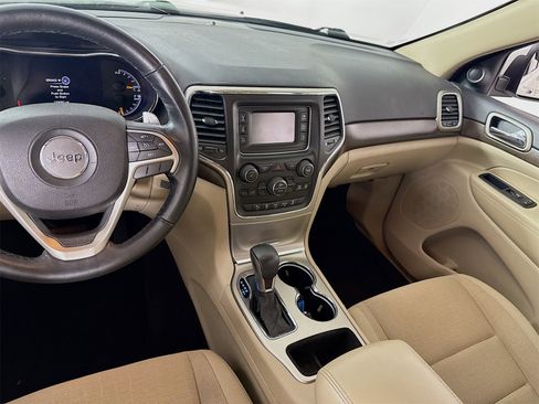 Used 2017 Jeep Grand Cherokee Laredo w/ Quick Order Package 23E image 19