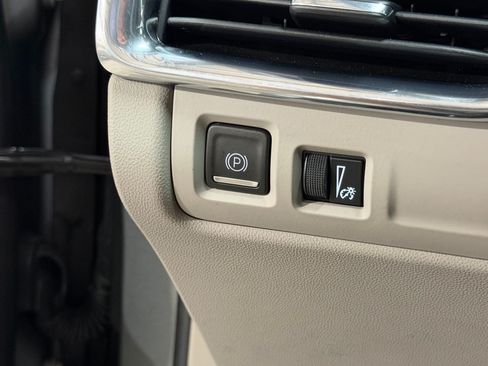 Used 2023 Cadillac XT4 Luxury FWD image 29