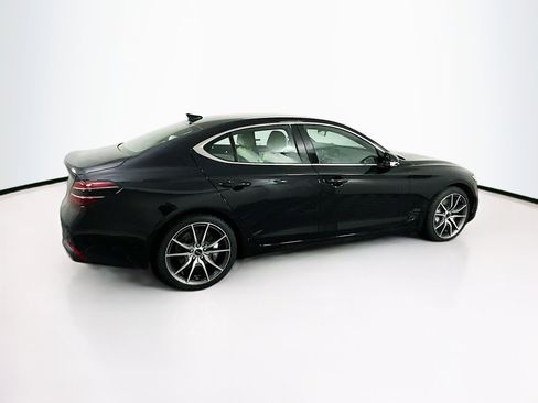 Used 2025 Genesis G70 2.5T image 10