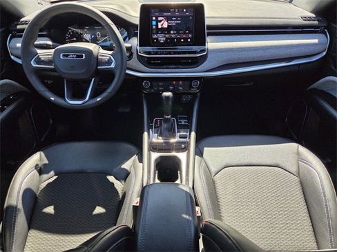 Used 2022 Jeep Compass Limited image 18