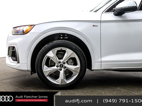 Used 2023 Audi Q5 2.0T Premium w/ Convenience Package image 11