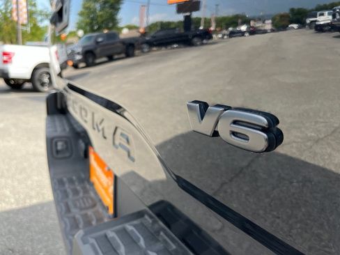 Used 2021 Toyota Tacoma TRD Sport AWD/4WD image 14