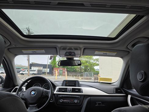 Used 2014 BMW 320i xDrive Sedan AWD/4WD image 15