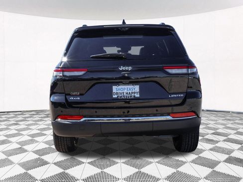 New 2025 Jeep Grand Cherokee Limited w/ Black Appearance Package image 12