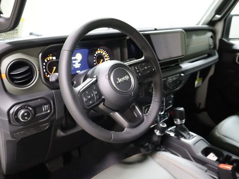 New 2026 Jeep Gladiator Mojave image 17