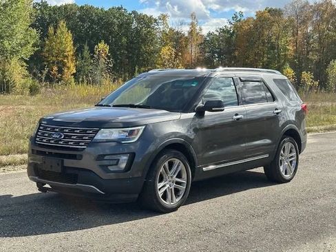 Used 2016 Ford Explorer Limited w/ Equipment Group 301A image 3