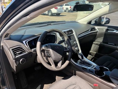 Used 2014 Ford Fusion SE FWD image 15