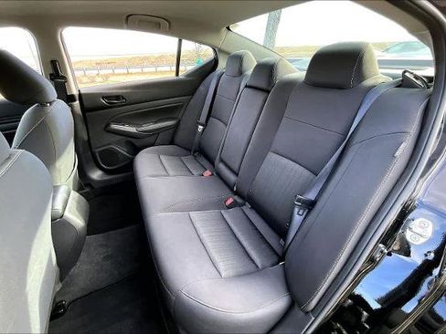 Certified 2025 Nissan Altima 2.5 SV FWD image 21