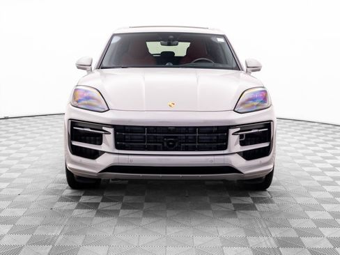 Used 2026 Porsche Cayenne GTS AWD/4WD image 9