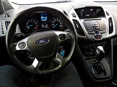 Used 2018 Ford Transit Connect XLT image 16