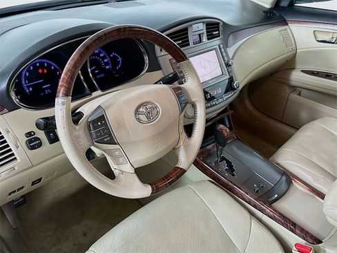 Used 2012 Toyota Avalon image 10