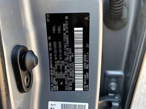 Used 2022 Toyota Highlander Platinum AWD/4WD image 32