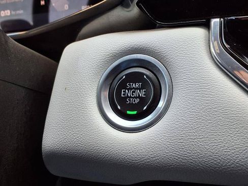 Used 2024 GMC Canyon AT4X AWD/4WD image 10