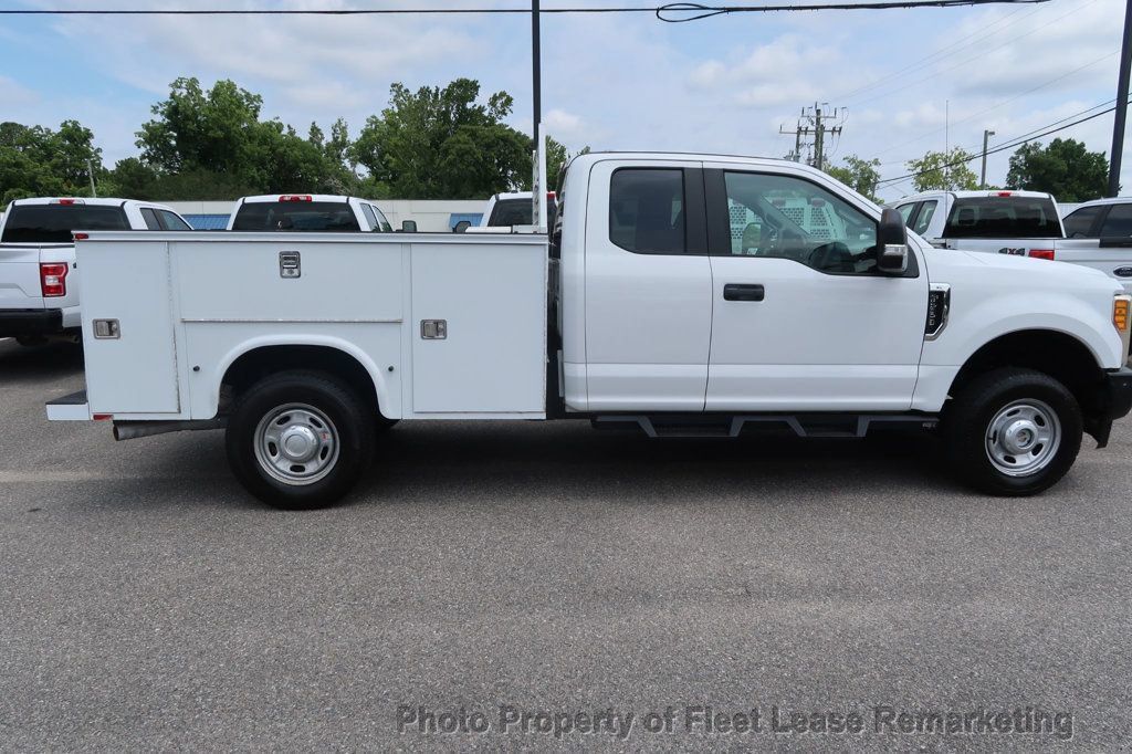 Used 2017 Ford F250 4x4 SuperCab Super Duty image 5