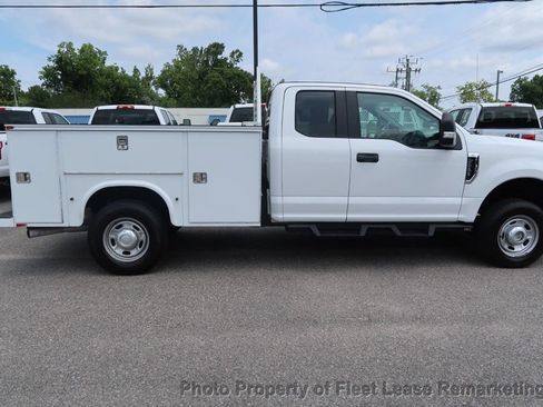 Used 2017 Ford F250 XL w/ Power Equipment Group AWD/4WD image 5