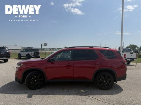Used 2025 Honda Pilot Black Edition image 5