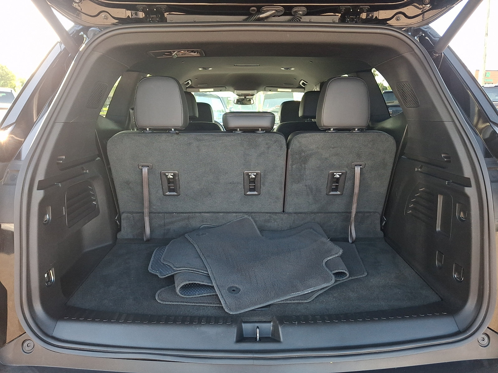 Used 2026 Buick Enclave Preferred AWD/4WD image 32