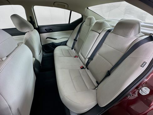 Used 2025 Nissan Altima 2.5 SV FWD image 26