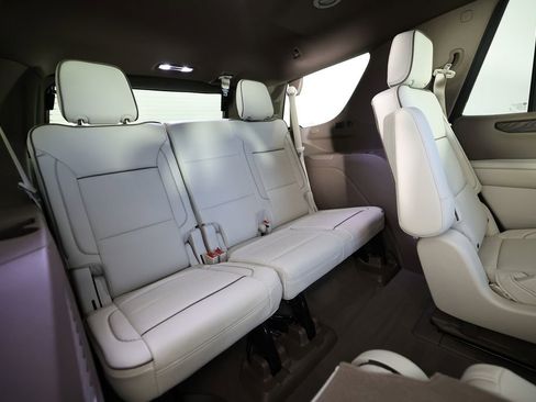 Used 2026 GMC Yukon Denali image 12