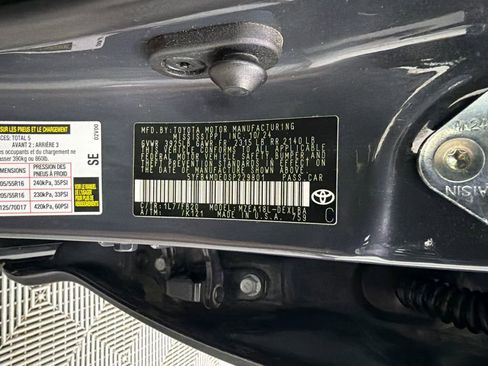 Used 2025 Toyota Corolla LE FWD image 30