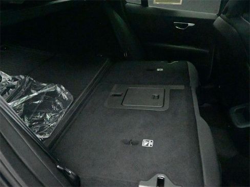 Certified 2024 Volvo V60 B5 Cross Country Plus image 25