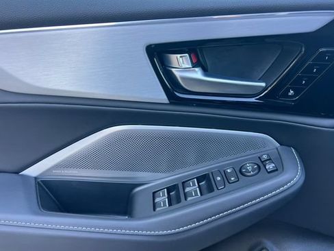 Certified 2026 Acura MDX SH-AWD w/ Technology Package image 11
