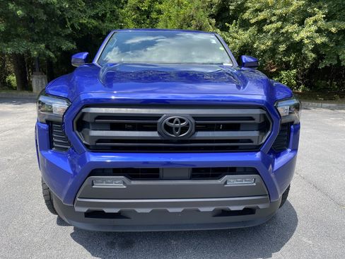Used 2025 Toyota Tacoma SR5 RWD image 3