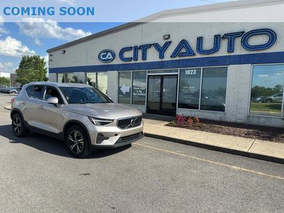 Used 2024 Volvo XC40 B5 Core