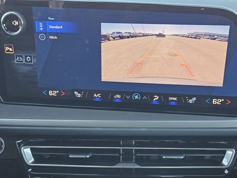 New 2026 Chevrolet Traverse LT FWD image 13