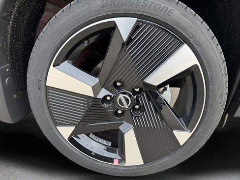 New 2026 Nissan Kicks SR w/ SR Premium Package image 27