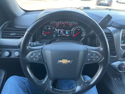 Used 2018 Chevrolet Suburban LT image 33