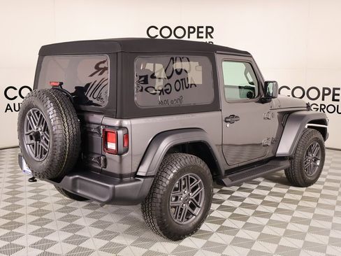 Used 2024 Jeep Wrangler Sport S image 19