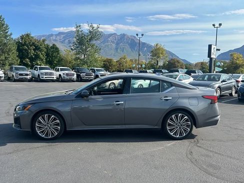 Used 2023 Nissan Altima 2.5 SL FWD image 8