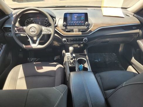 Certified 2023 Nissan Altima 2.5 SV FWD image 16